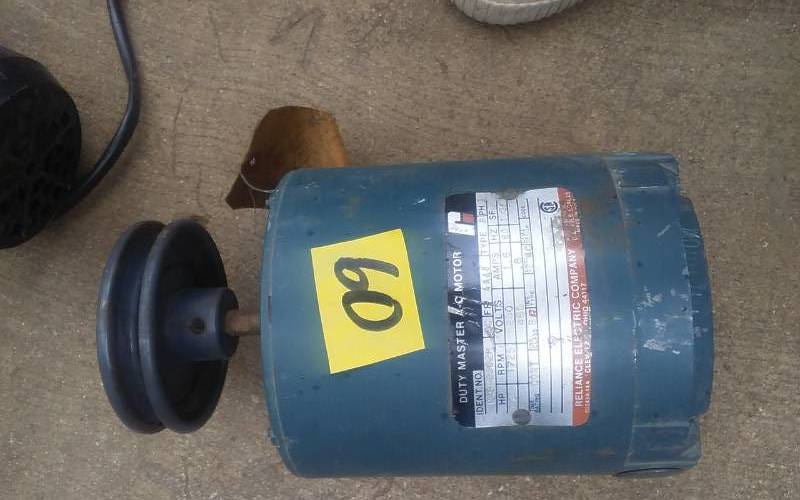 lot 60 image: Reliance 14 HP Electric Motor