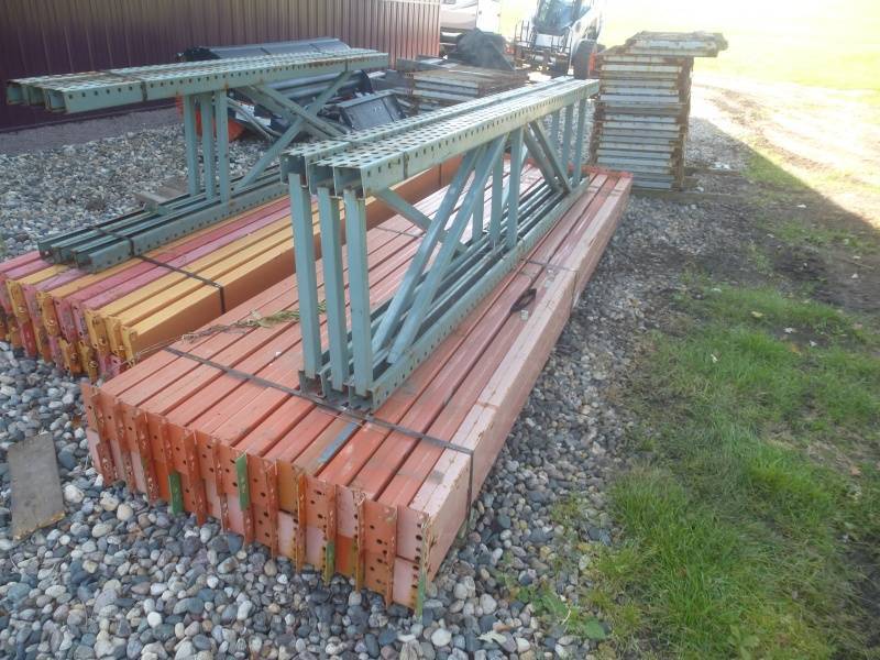lot 7 image: Pallet Racking Tear Drop Style