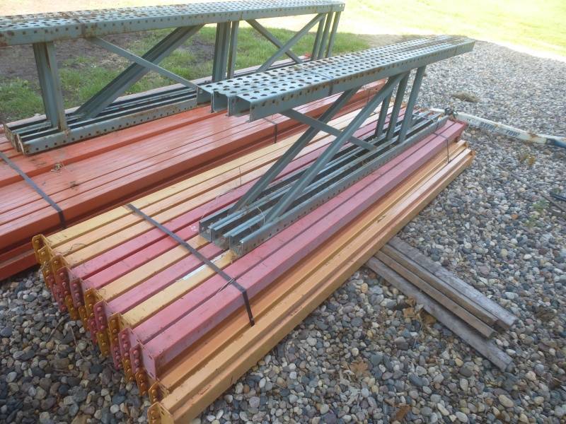 lot 8 image: Pallet Racking Tear Drop Style