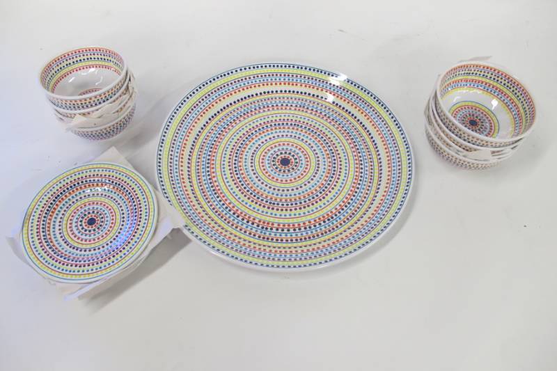 lot C11 image: Set of 13 Melamine Parasol Dishes (1 large platter, 4 small plates, 4 small bowls, 4 medium bowls)