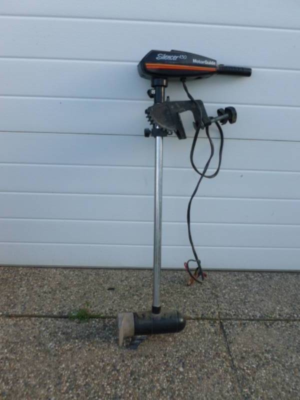 lot 4 image: Trolling Motor