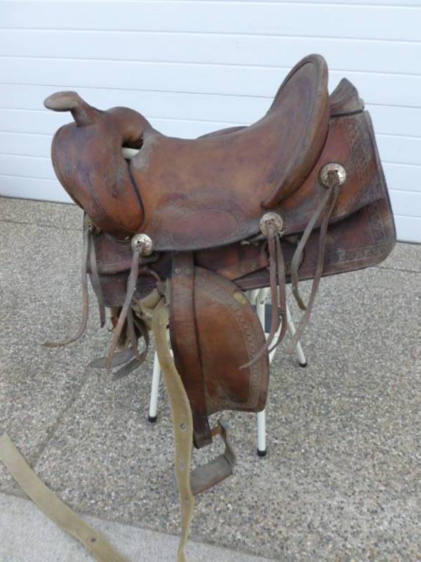 lot 11 image: Horse Saddle