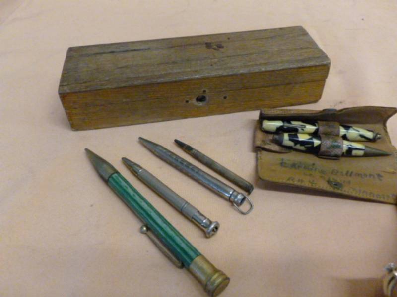 lot 51 image: Vintage Items