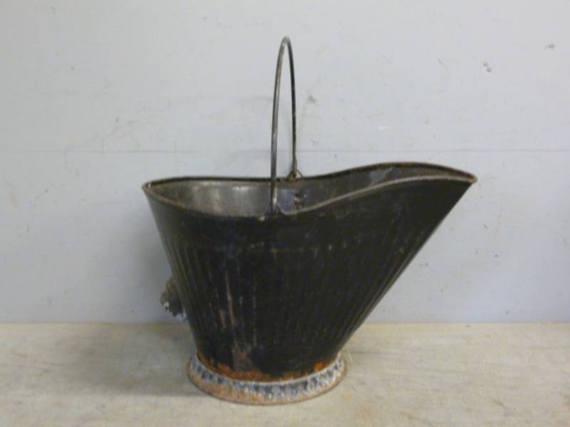 lot 89 image: Vintage Coal Bucket