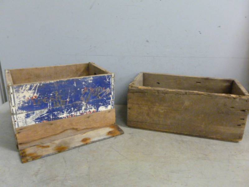 lot 124 image: Vintage Wooden Boxes