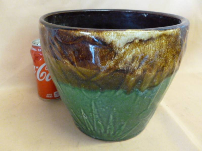 lot 159 image: Vintage Pottery Planter