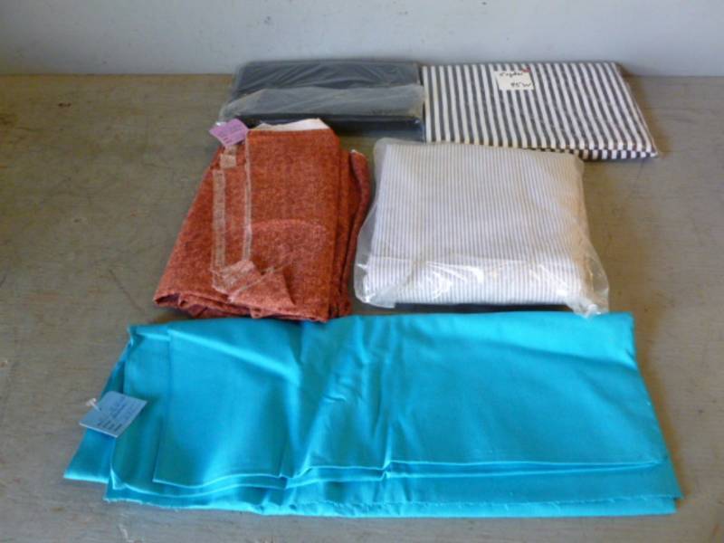 lot 160 image: New Material