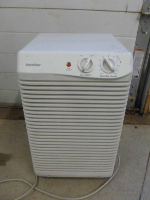 lot 180 image: Dehumidifier