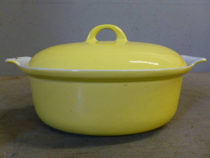 lot 183 image: Vintage Griswold Cast Iron Pan