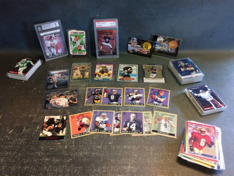 lot 3 image: Collection of over 100 Football Cards