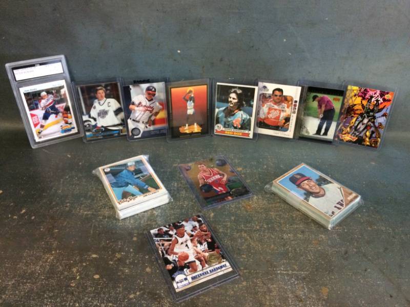 lot 21 image: Rookies and More with Gretzky and Bird