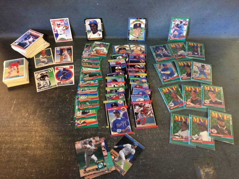 lot 44 image: Baseball Card Collection