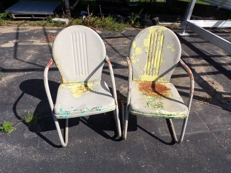 lot 52 image: Pair of Vintage Metal Outdoor Chairs