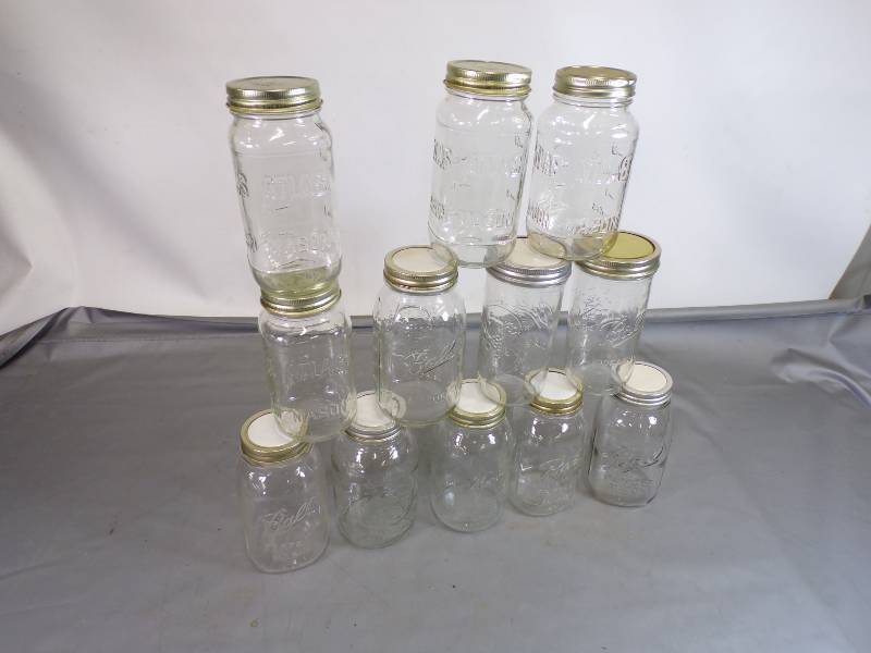 lot 17 image: One Dozen Canning Jars