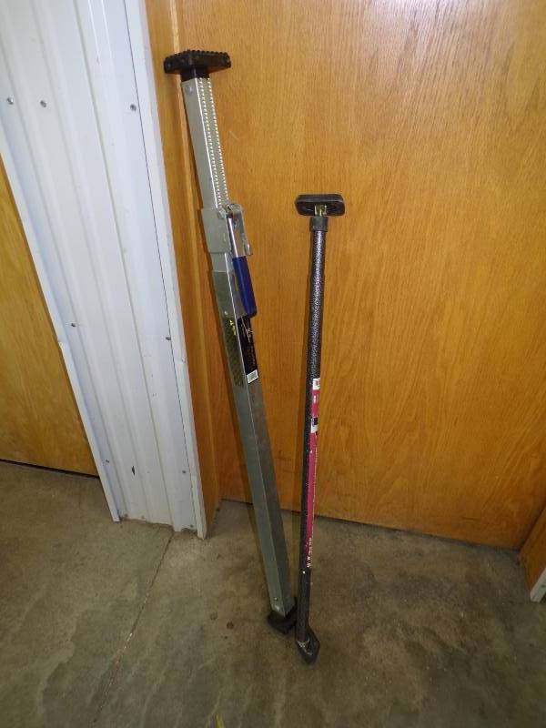lot 20 image: Pair of Cargo Load Keeper Bars