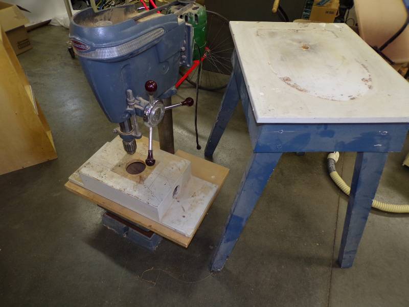 lot 21 image: Craftsman Drill Press with Stand