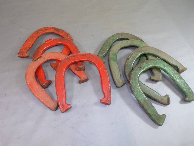 lot 65 image: Vintage Horse Shoe Game