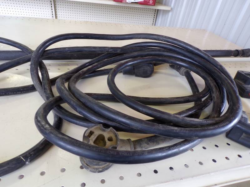 lot 122 image: RV Cords