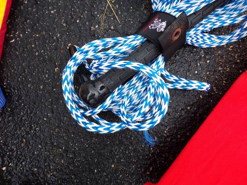 lot 133 image: Ski Rope and Life Jacket