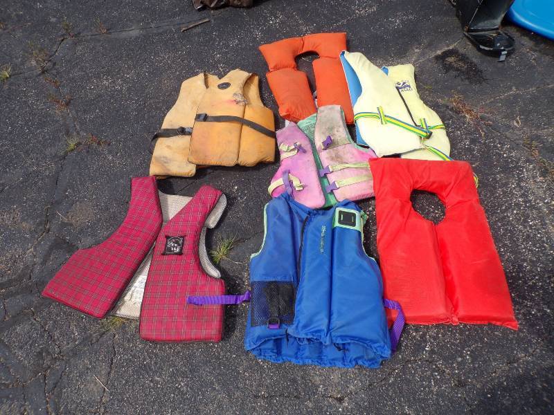 lot 143 image: 7 Life Jackets