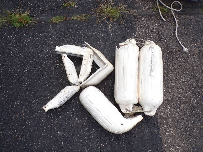 lot 147 image: 3 Boat Bumpers and 3 Dock Bumper