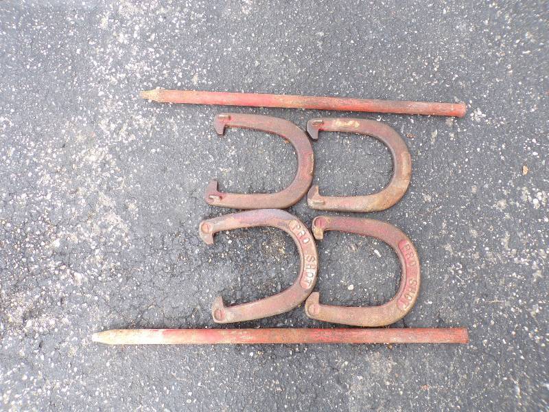 lot 152 image: Horse Shoe Game
