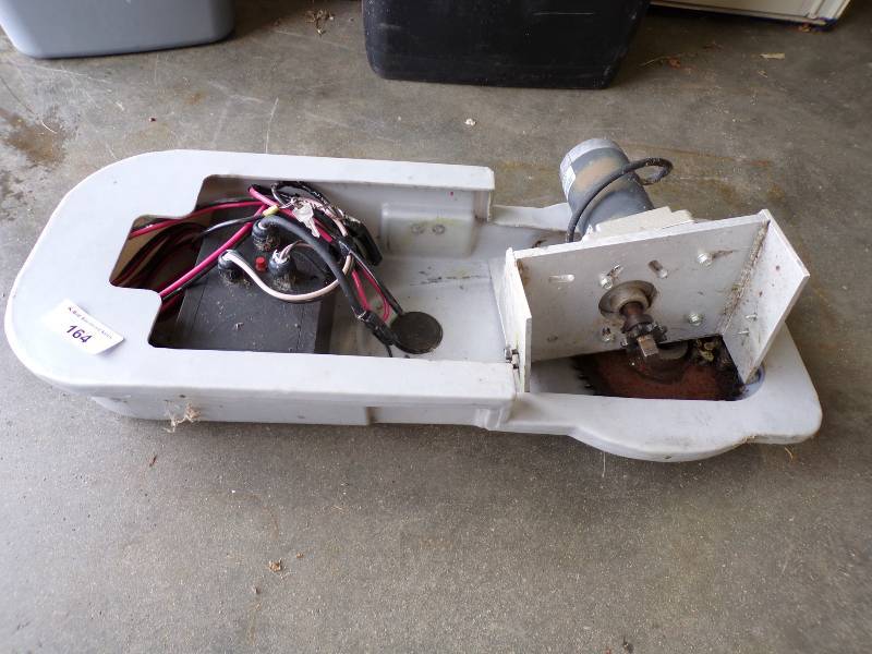 lot 164 image: Sidewinder 12V Boat Lift Drive Motor