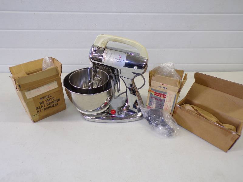 lot 189 image: Hamilton Beach Mixer with Attachment