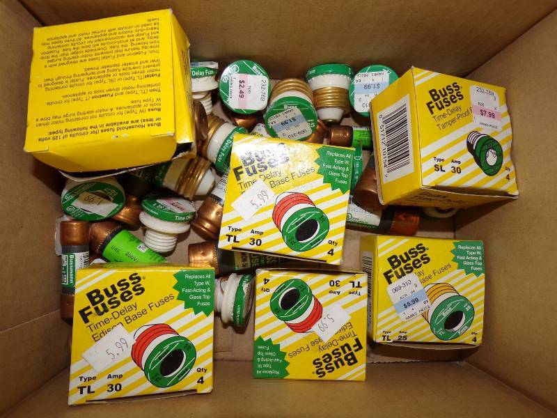 lot 191 image: Box of Fuses UNUSED