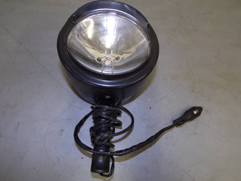 lot 226 image: 12V Spotlight