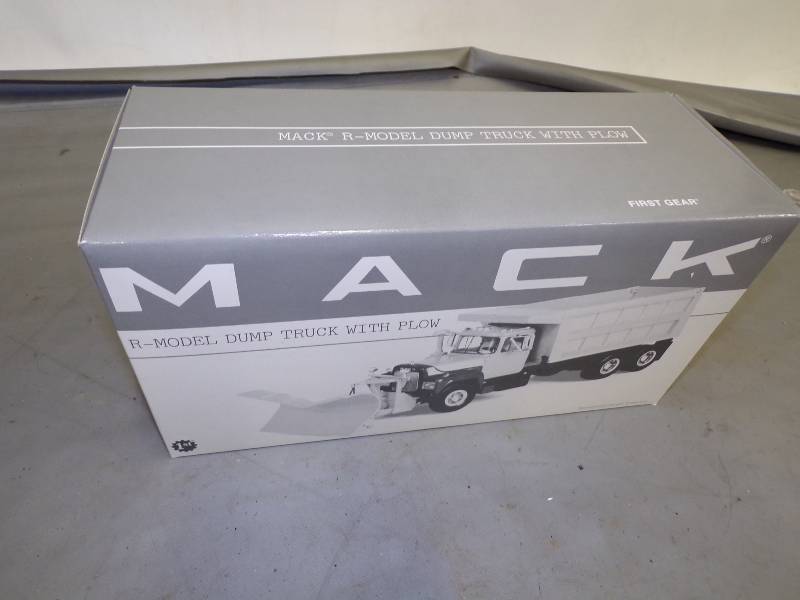 lot 227 image: Collectable Snow Plow with Box