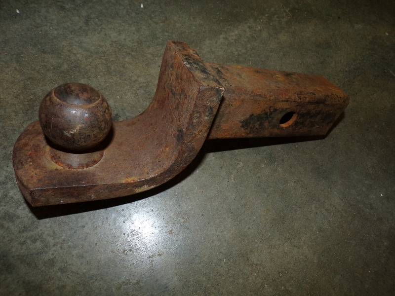 lot 235 image: 2 Receiver Ball Hitch