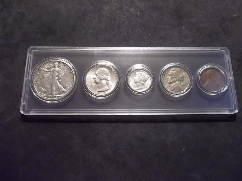 1944 D Mint Set MS