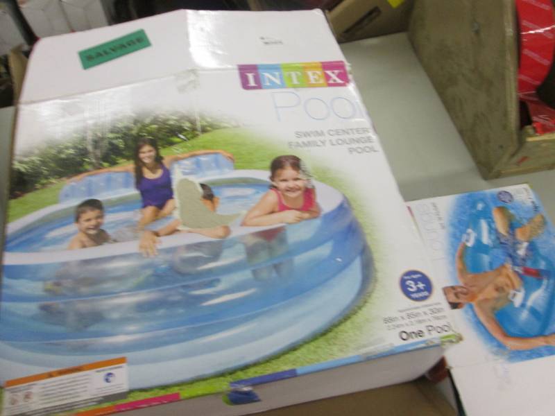 lot 4 image: Intex Pool & Lounger open box...