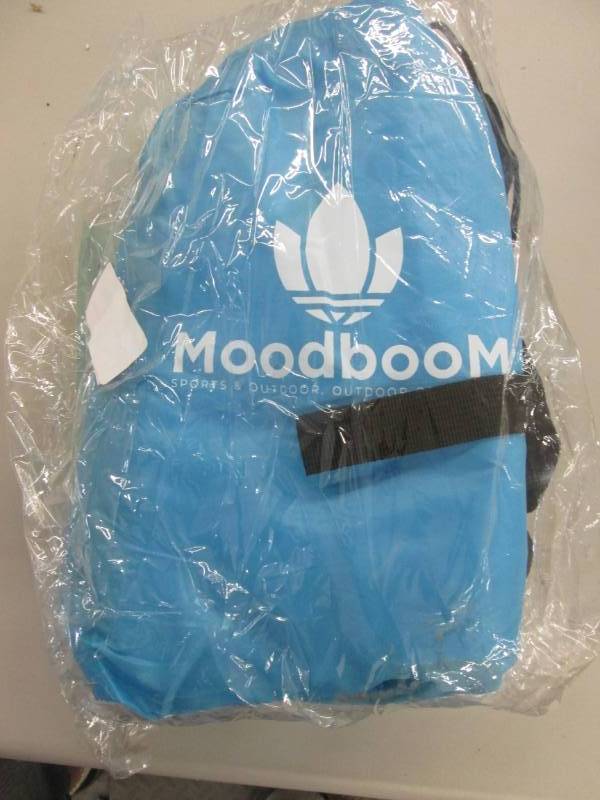 lot 82 image: MoodBoom Outdoor Lounger...