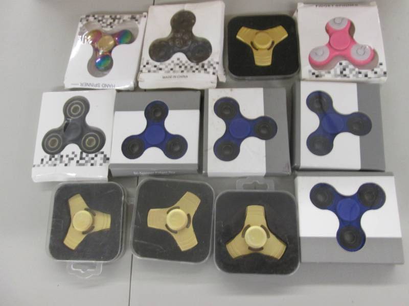 lot 94 image: Lot of 12 Fidget Spinners...