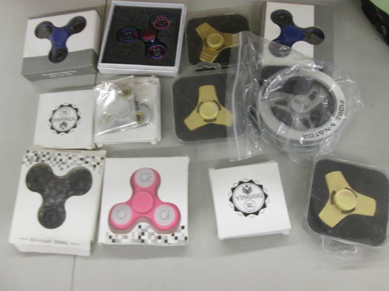 lot 96 image: Lot of 12 Fidget Spinners...