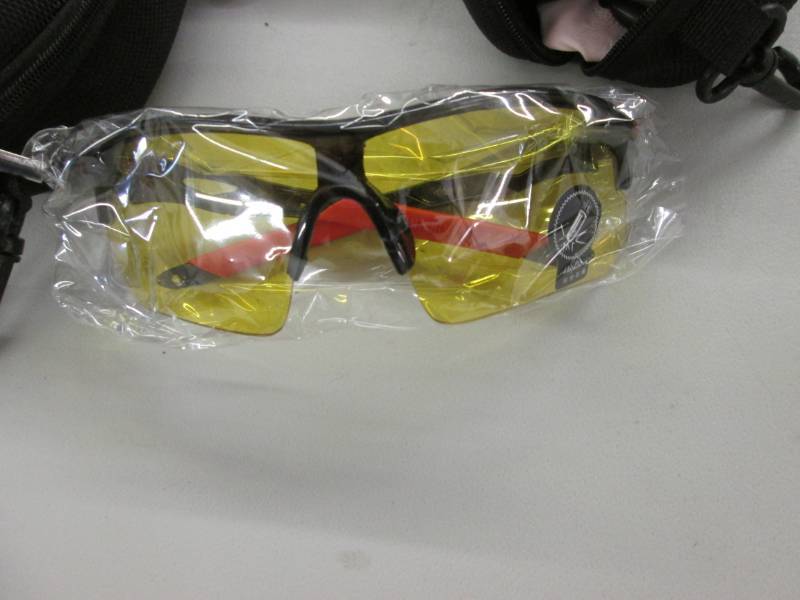 lot 118 image: Lot of 5 Outdoor Sports Glasses in ...
