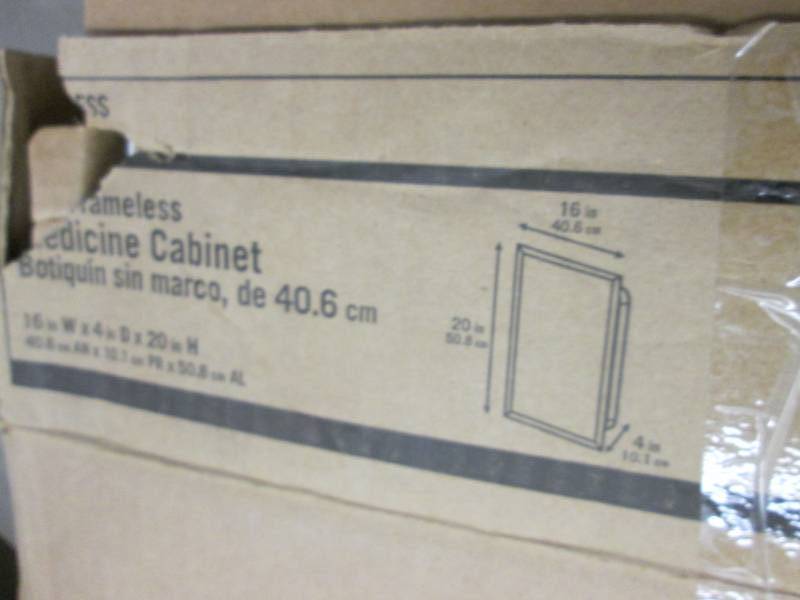 lot 213 image: 16 in. W x 20 in. H X 4 in. D Reces...