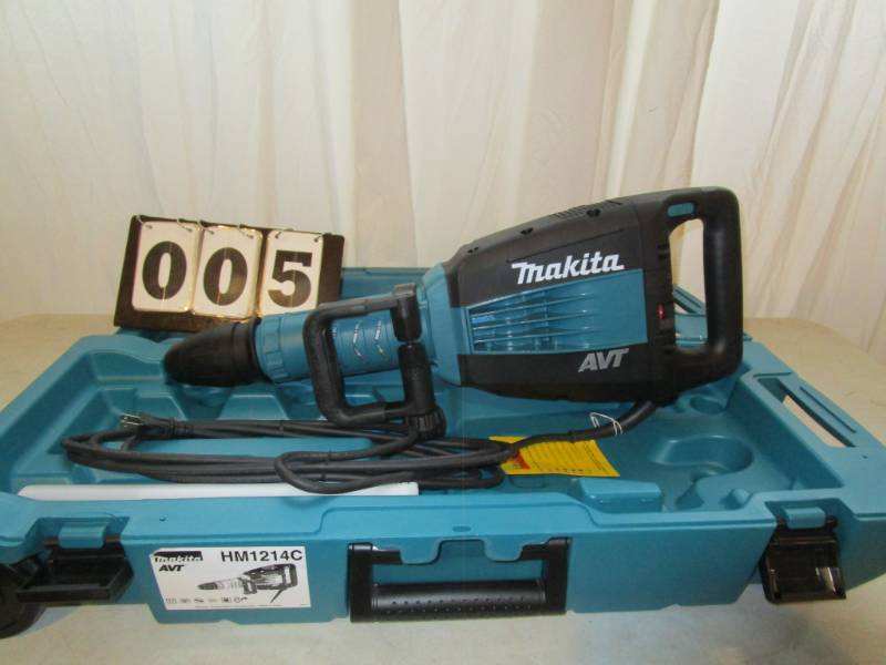 lot 5 image: Makita Demolition Hammer