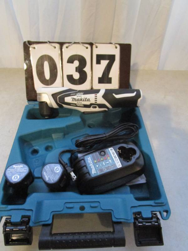 lot 37 image: Makita 12V Max Angle Drill Kit