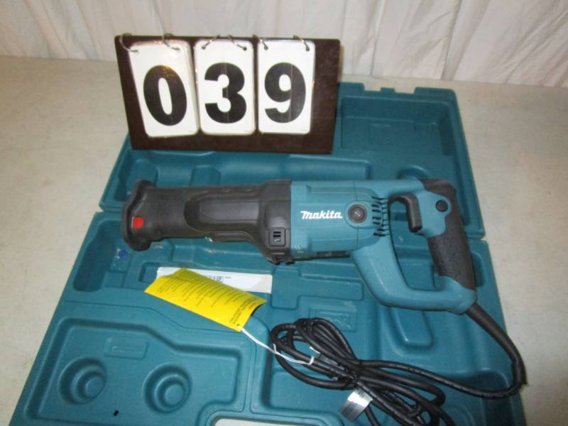 lot 39 image: Makita Reciprocal Saw