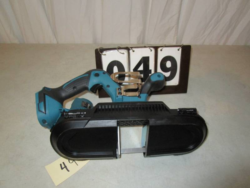 lot 49 image: Makita Cordless Compact Band Saw