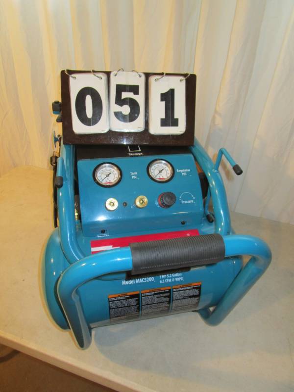 lot 51 image: Makita 5.2 Gallon Air Compressor