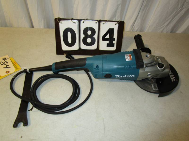 lot 84 image: Makita 7 Angle Grinder