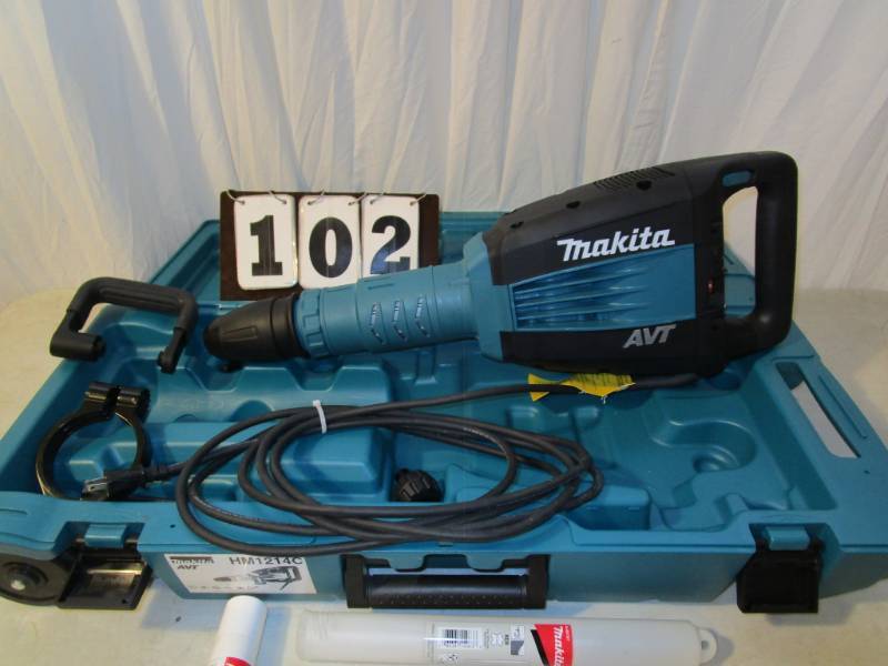 lot 102 image: Makita 27lb AVT Demolition Hammer