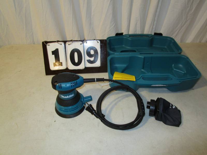 lot 109 image: Makita 5 Random Orbit Sander