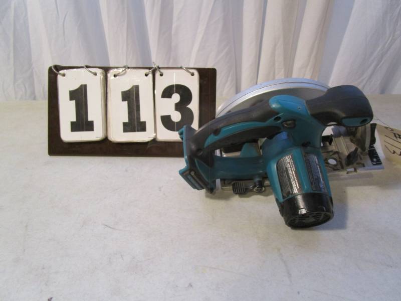 lot 113 image: Makita 6-12 Circular Saw