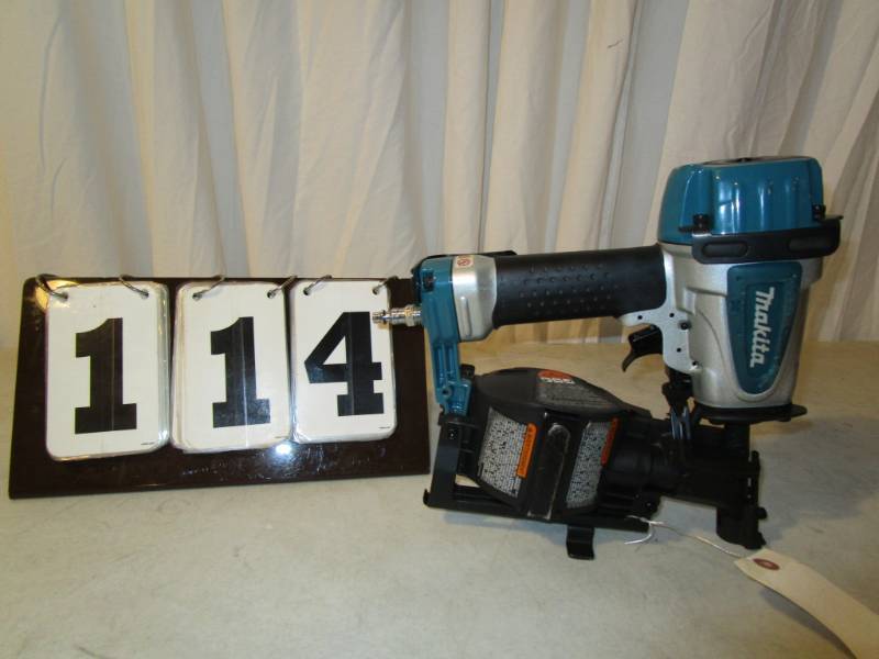 lot 114 image: Makita Pneumatic Roofing Coil Nailer