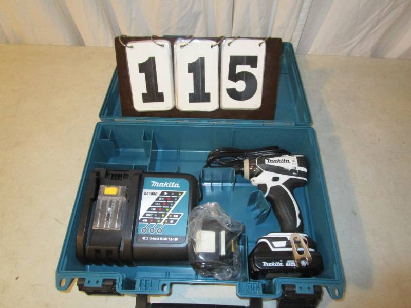 lot 115 image: Makita 18V Compact Impact Driver Kit